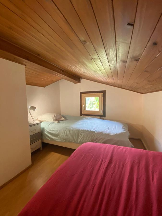 Logement Mansarde Dans Maison Avec Jardin En Bord De Piste, Vue Montagne Les Houches Bagian luar foto