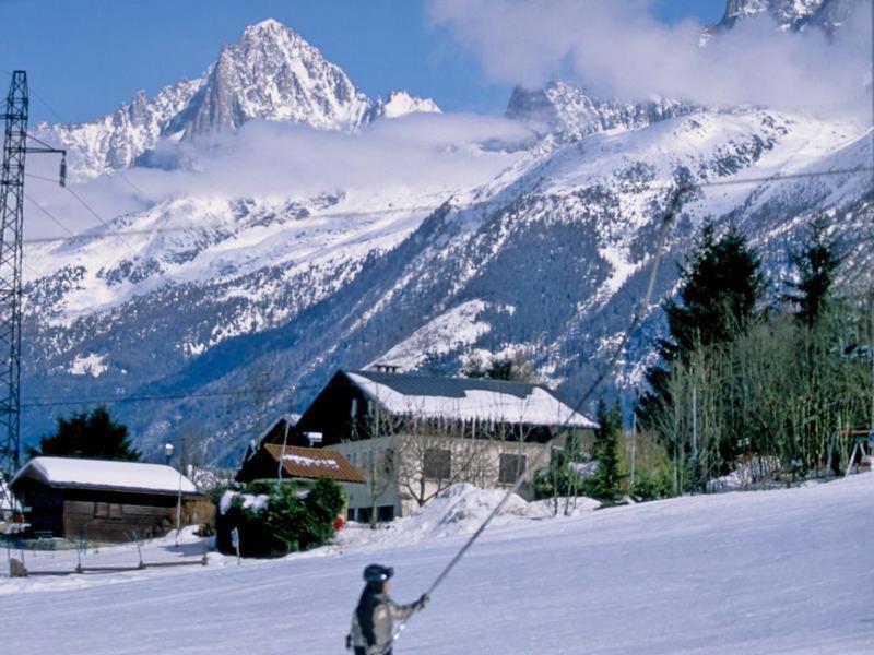 Logement Mansarde Dans Maison Avec Jardin En Bord De Piste, Vue Montagne Les Houches Bagian luar foto